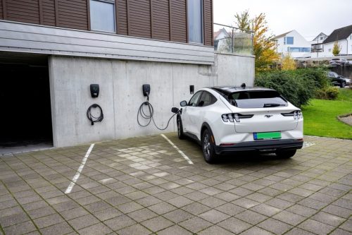 Zaptec Pro okostöltő -MID hiteles mérővel - 22 kW, 3 fázis, Type 2 aljzat, RFID, WiFi, Bluetooth