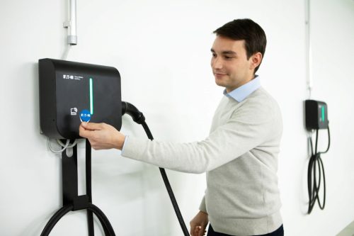 EATON GMB 22kW-os töltő MID mérővel, T2 aljzattal