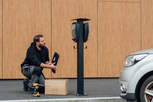 ONEPOLE 2 Single/Twin oszlop, 1 vagy 2 Zaptec Pro-hoz